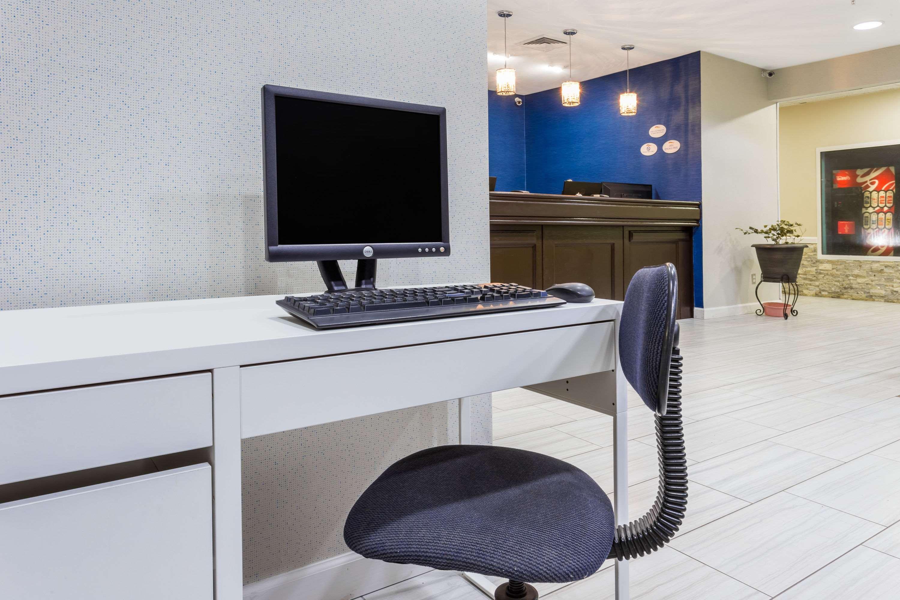 Hotel Baymont By Wyndham