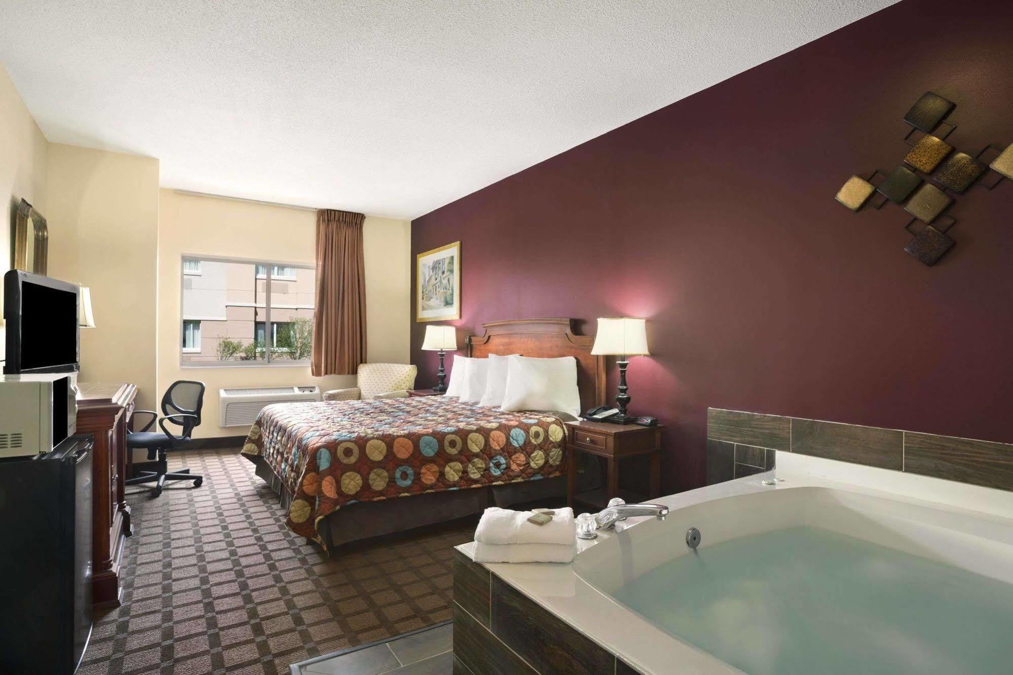 Baymont By Wyndham Hotel 3*